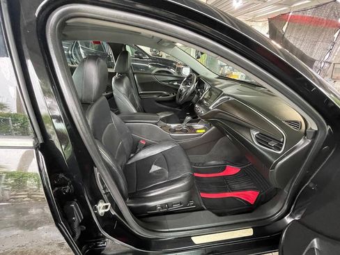 Used 2016 Chevrolet Malibu Premier w/ Driver Confidence Package II FWD image 4
