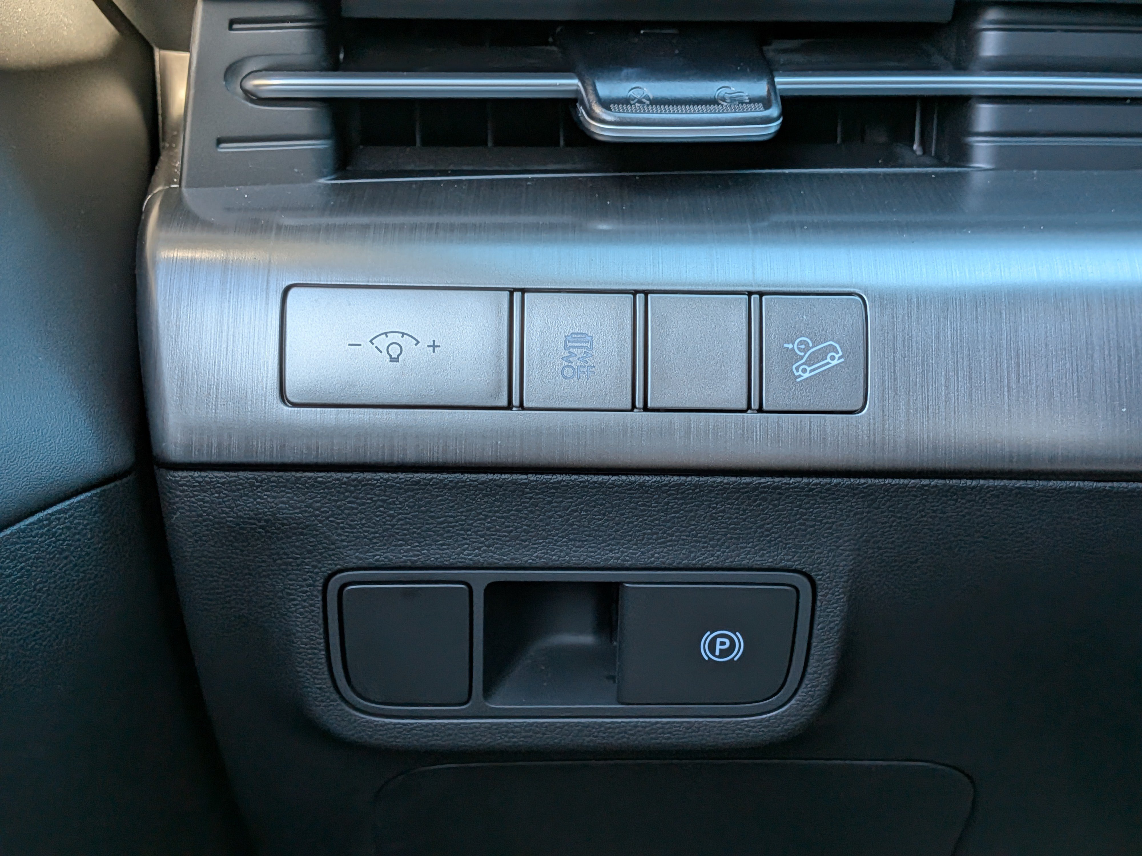 Used 2026 Hyundai Kona SEL Premium FWD image 23