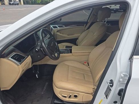 Used 2018 Genesis G80 3.8 RWD image 12