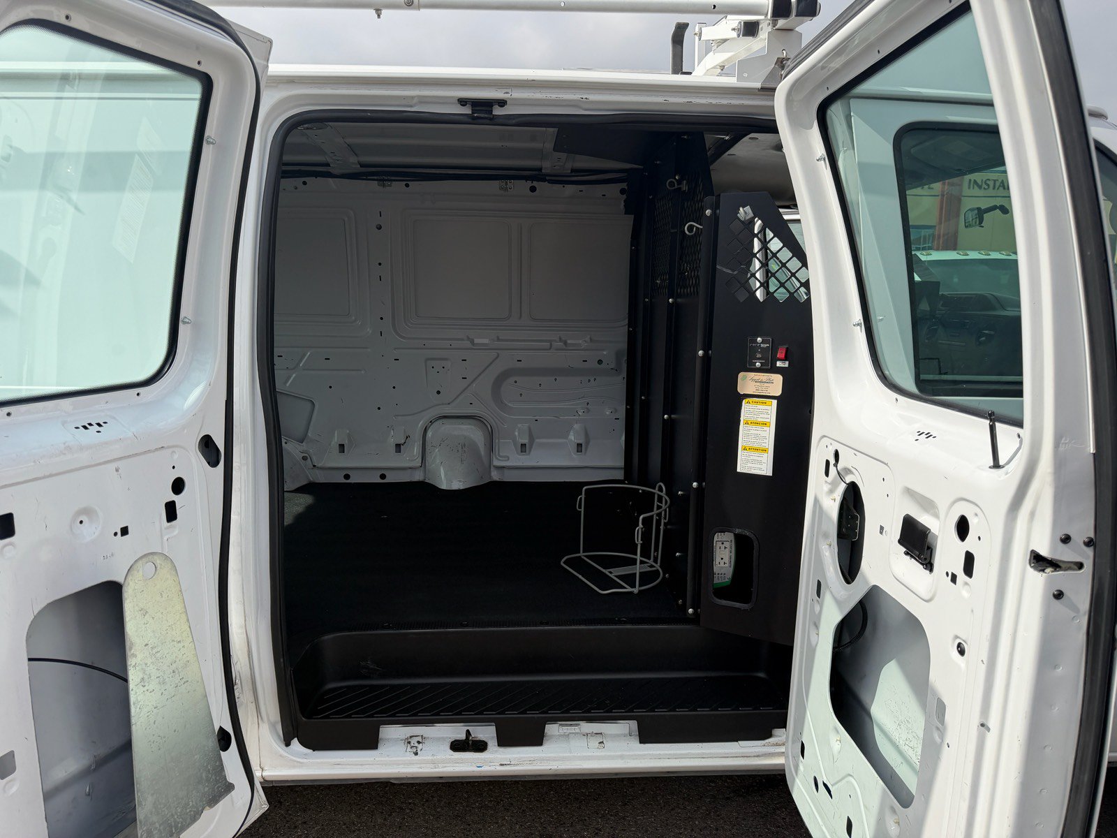 Used 2014 Ford E-150 and Econoline 150 w/ Power Group RWD image 13