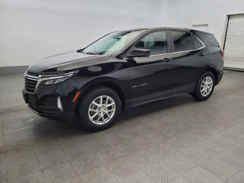 Used 2022 Chevrolet Equinox LT image 2