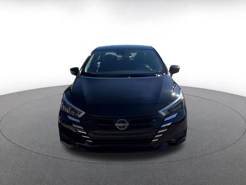 Used 2025 Nissan Versa SV image 3