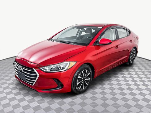 Used 2017 Hyundai Elantra SE image 4