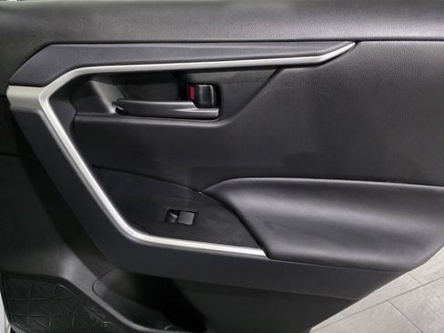 Used 2025 Toyota RAV4 LE image 12