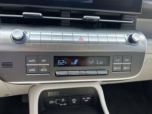 Certified 2024 Hyundai Kona SEL AWD/4WD image 30