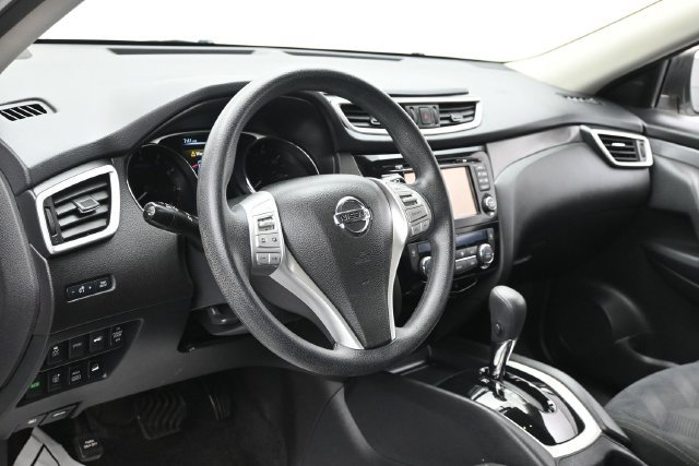 Used 2016 Nissan Rogue SV w/ SV Premium Package AWD/4WD image 16