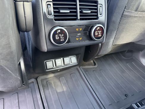 Used 2023 Land Rover Discovery S R-Dynamic AWD/4WD image 32