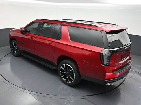 Used 2026 Chevrolet Suburban RST w/ Comfort Package image 19