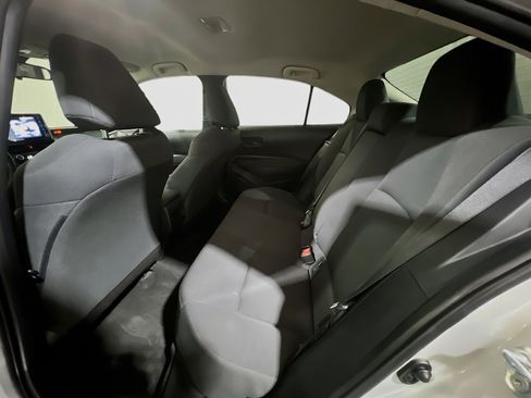 Used 2022 Toyota Corolla LE FWD image 16