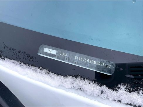 Used 2021 Land Rover Defender 110 S image 24