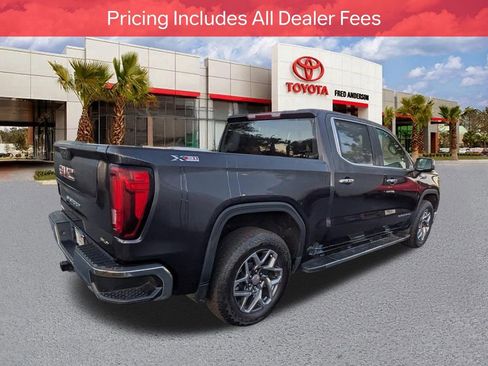 Used 2023 GMC Sierra 1500 SLT w/ SLT Premium Package AWD/4WD image 4