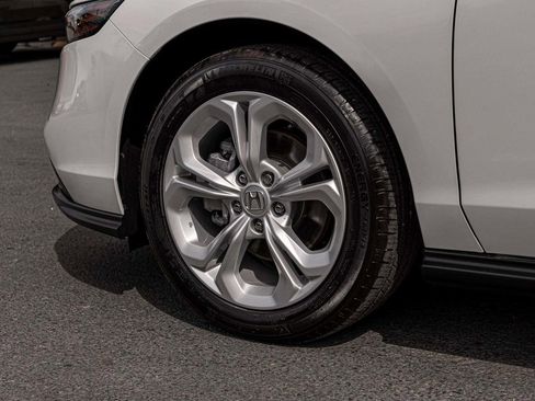 Used 2025 Honda Accord LX image 7