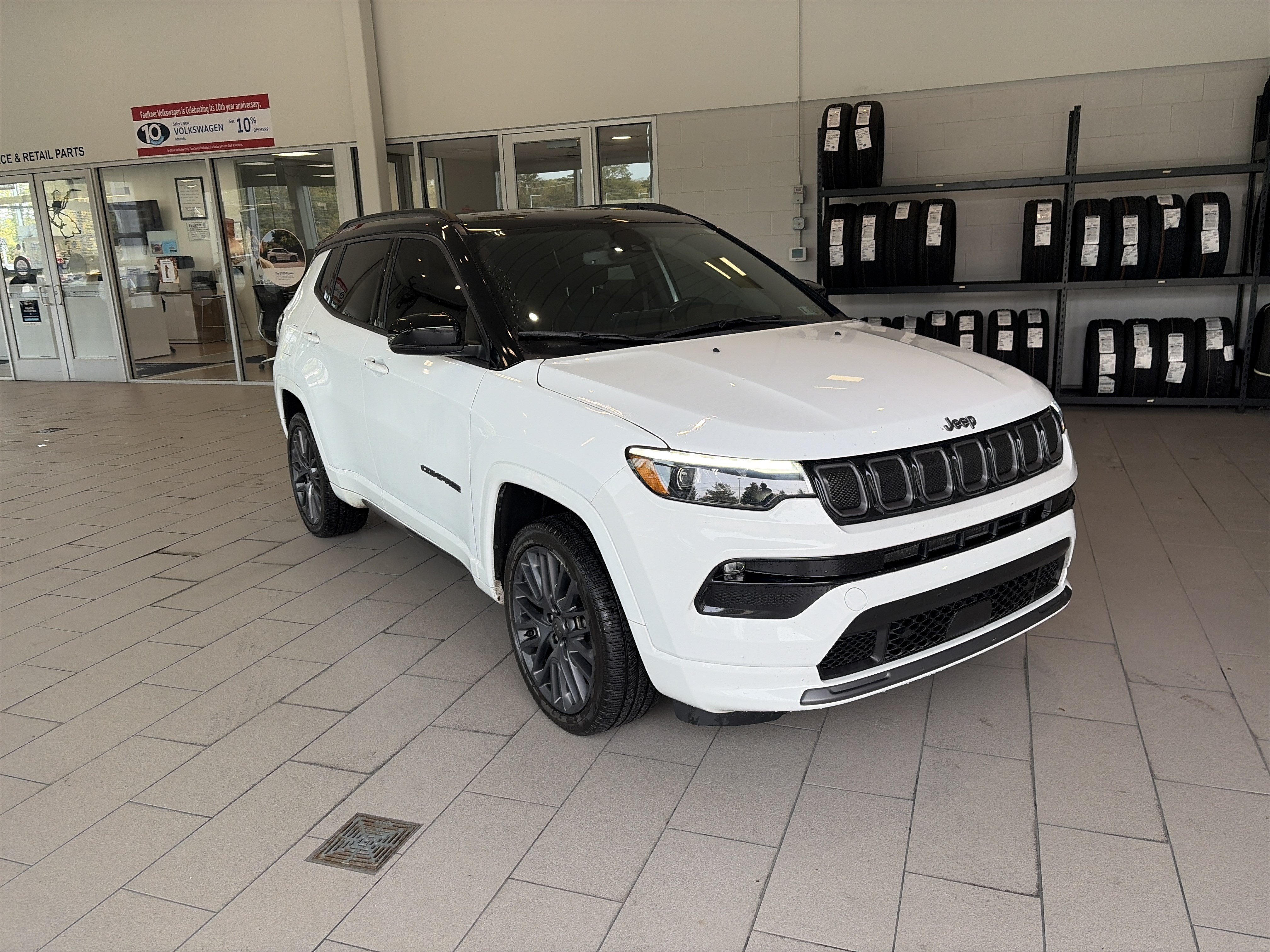 Used 2022 Jeep Compass High Altitude AWD/4WD image 3