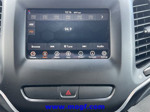 Used 2020 Jeep Cherokee Latitude image 7