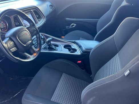 Used 2022 Dodge Challenger R/T image 10