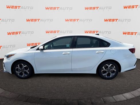 Used 2020 Kia Forte LXS FWD image 2