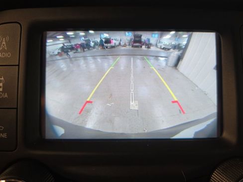 Used 2018 Jeep Wrangler Unlimited Sport S image 22