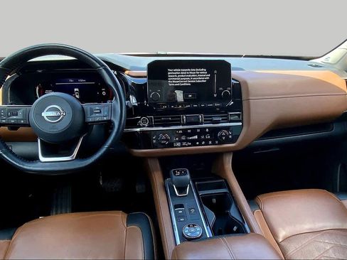 Used 2023 Nissan Pathfinder Platinum w/ Cargo Package AWD/4WD image 16