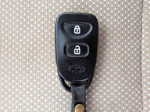 Used 2013 Hyundai Accent GLS image 30