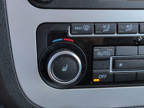 Used 2012 Volkswagen Eos Executive image 20