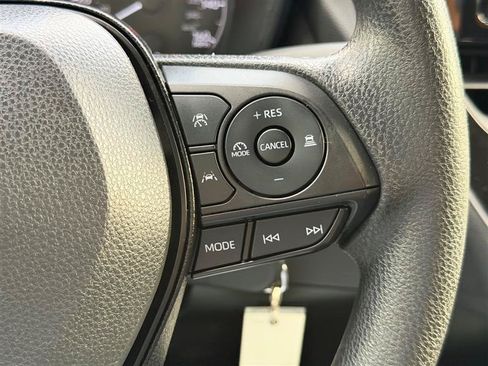 Used 2025 Toyota Corolla LE FWD image 38