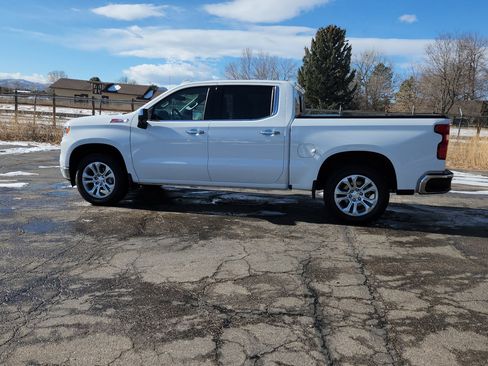 Used 2024 Chevrolet Silverado 1500 LTZ w/ LTZ Premium Package image 9