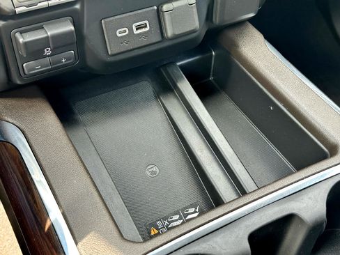 Used 2019 GMC Sierra 1500 SLT w/ SLT Premium Plus Package image 41