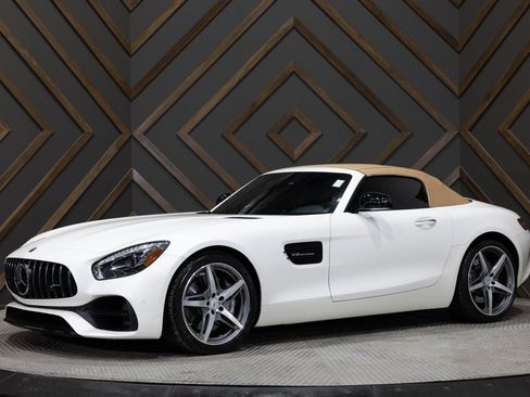 Used 2018 Mercedes-Benz AMG GT Roadster w/ Exclusive Interior Package image 12