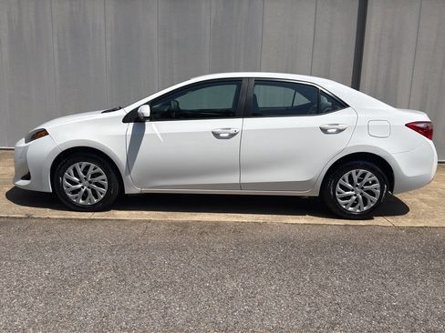 Used 2019 Toyota Corolla LE FWD image 6