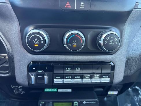 Used 2022 RAM 2500 Tradesman w/ Chrome Appearance Group image 21