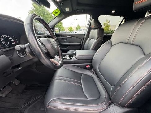 Used 2025 Honda Pilot TrailSport image 26