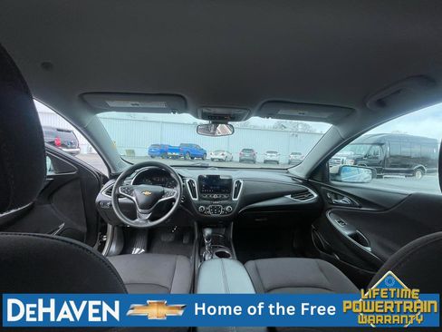 Used 2022 Chevrolet Malibu LT FWD image 18