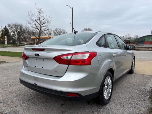 Used 2012 Ford Focus SE image 16