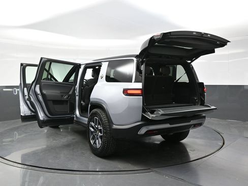 Used 2023 Rivian R1S Adventure AWD/4WD image 45