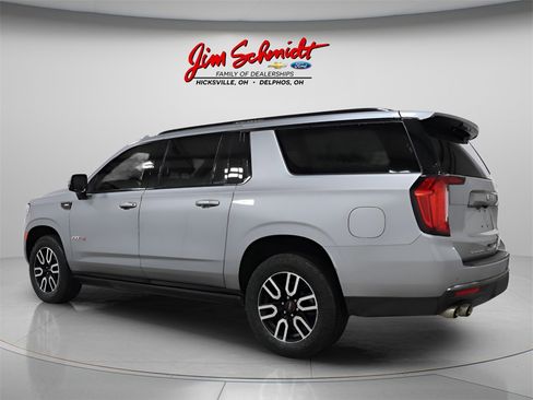 Used 2024 GMC Yukon XL AT4 w/ Technology Package image 4
