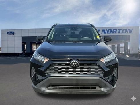 Used 2020 Toyota RAV4 LE FWD image 10