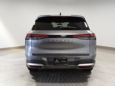 Certified 2026 INFINITI QX60 Luxe w/ Family Package AWD/4WD image 13