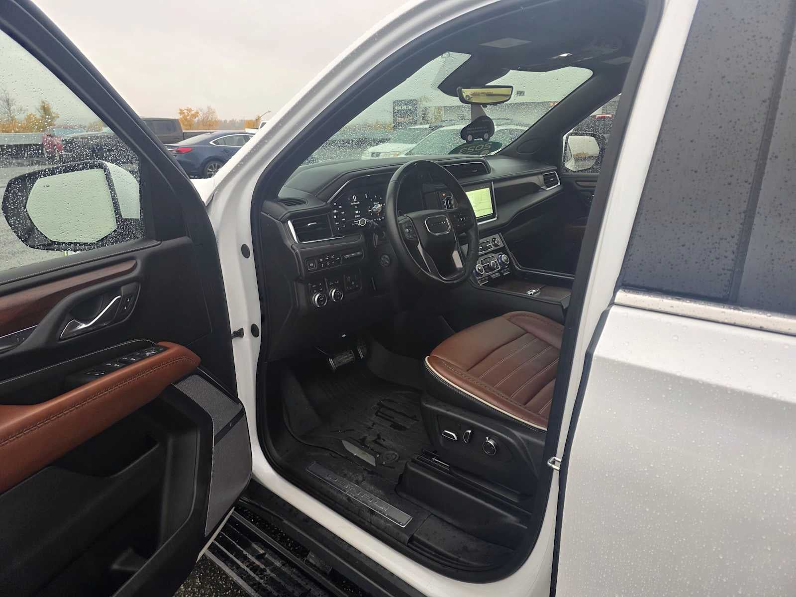 Certified 2023 GMC Yukon Denali Ultimate AWD/4WD image 19