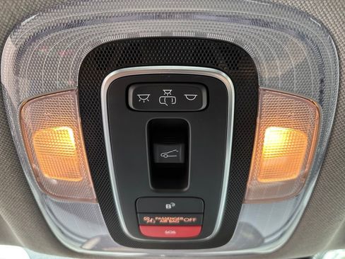Used 2023 Hyundai Elantra Limited w/ Preferred Accessory Package FWD image 21