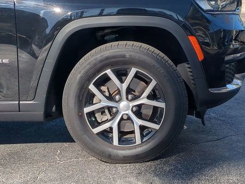 Certified 2024 Jeep Grand Cherokee L Limited image 11