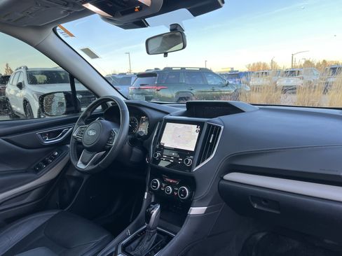 Used 2023 Subaru Forester Limited image 16