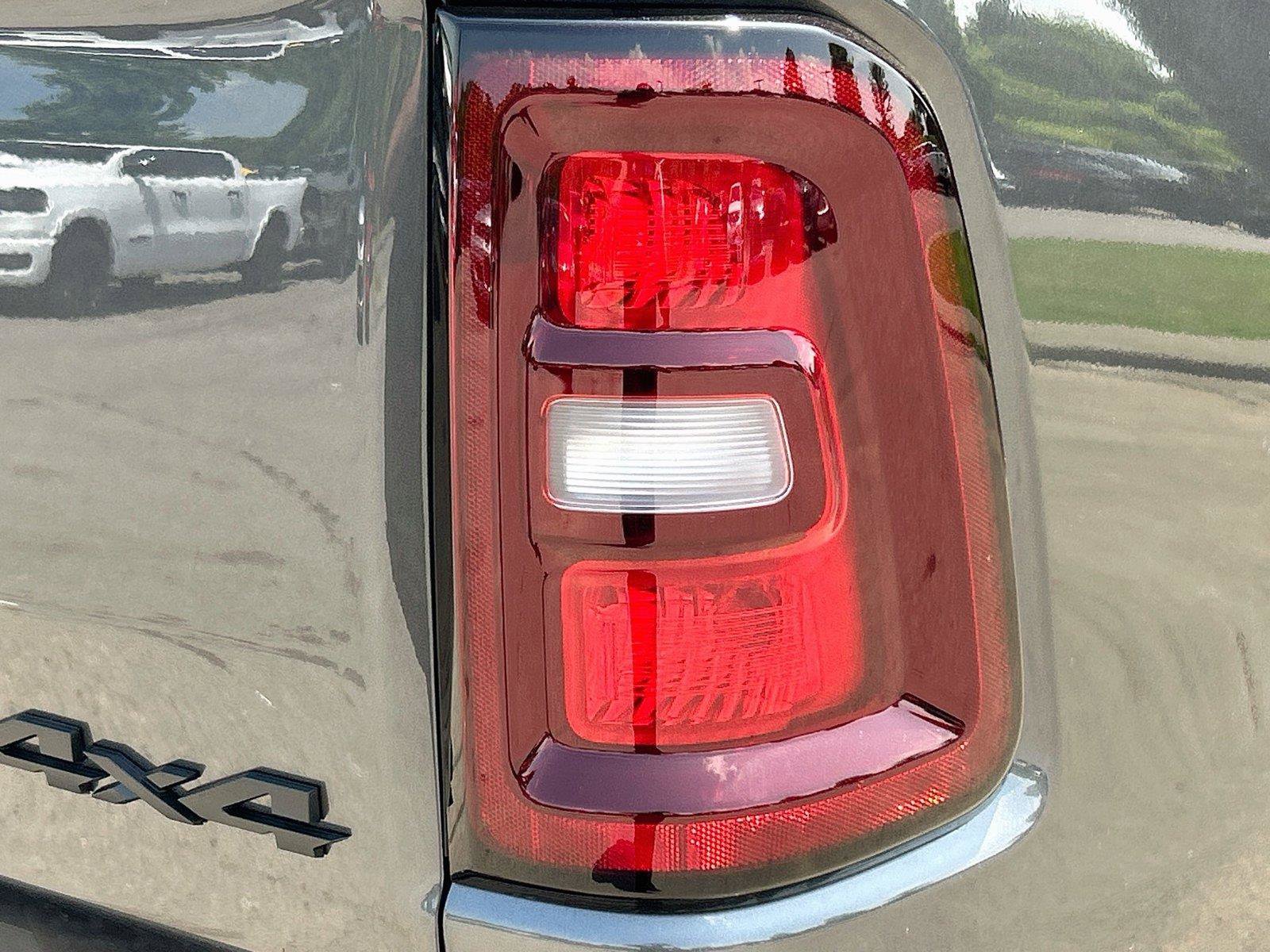 New 2026 RAM 1500 Express AWD/4WD image 11