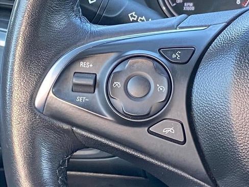 Used 2021 Buick Enclave Essence w/ LPO, Touring Package image 8