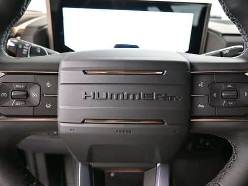 New 2025 GMC Hummer EV 2X w/ LPO, Sport Package image 32