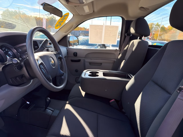 Used 2014 Chevrolet Silverado 2500 W/T w/ Snow Plow Prep Package AWD/4WD image 16