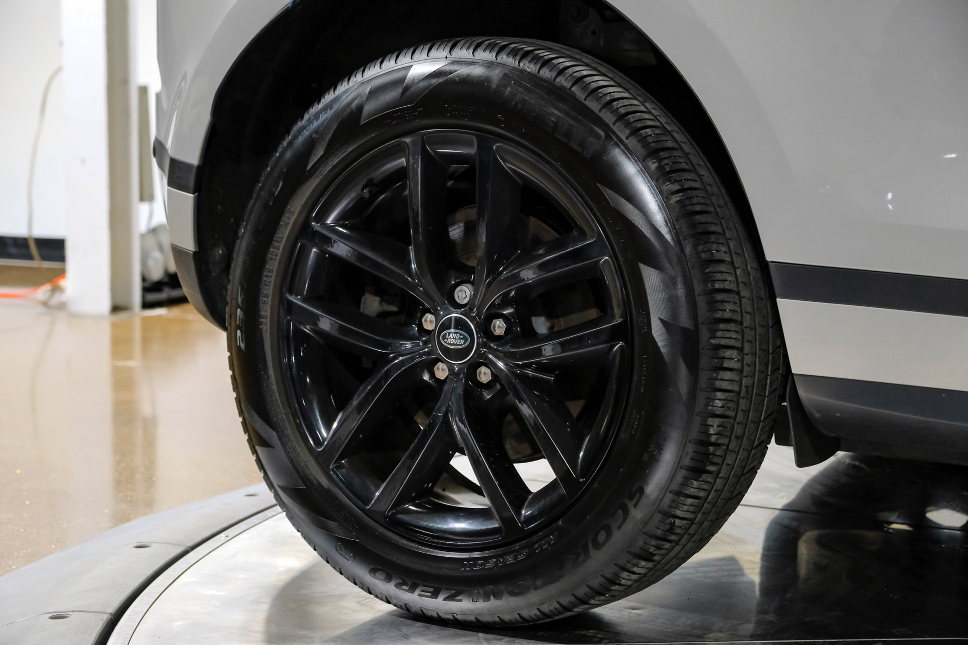 Used 2024 Land Rover Range Rover Evoque S AWD/4WD image 55
