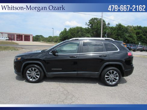 Used 2019 Jeep Cherokee Latitude Plus FWD image 7