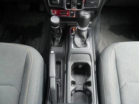 Used 2025 Jeep Wrangler Unlimited Sport S 4xe AWD/4WD image 21