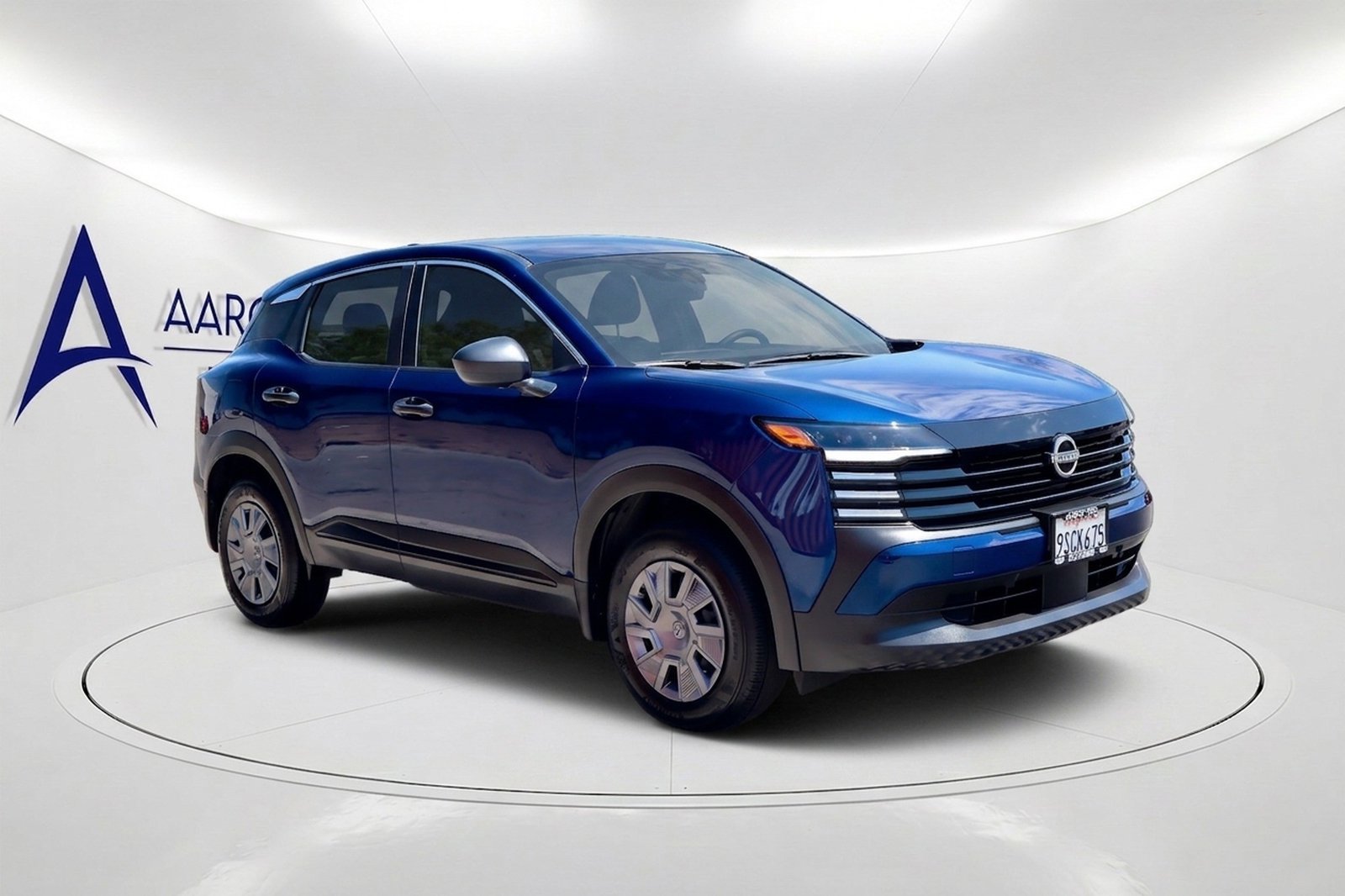 Used 2025 Nissan Kicks S FWD image 3
