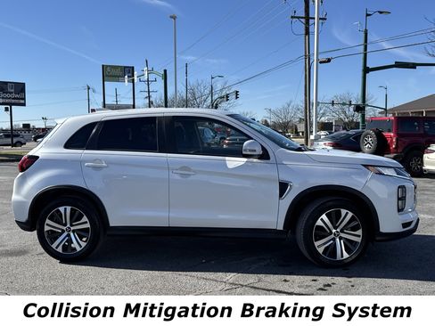 Used 2021 Mitsubishi Outlander Sport SE image 2